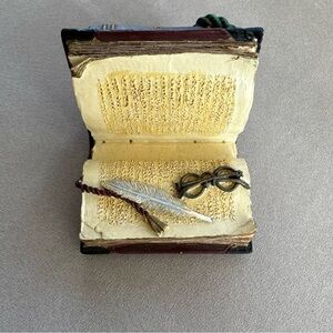 BUSINESS CARD Holder (Figi brand)  Open Book design - vintage - in original box